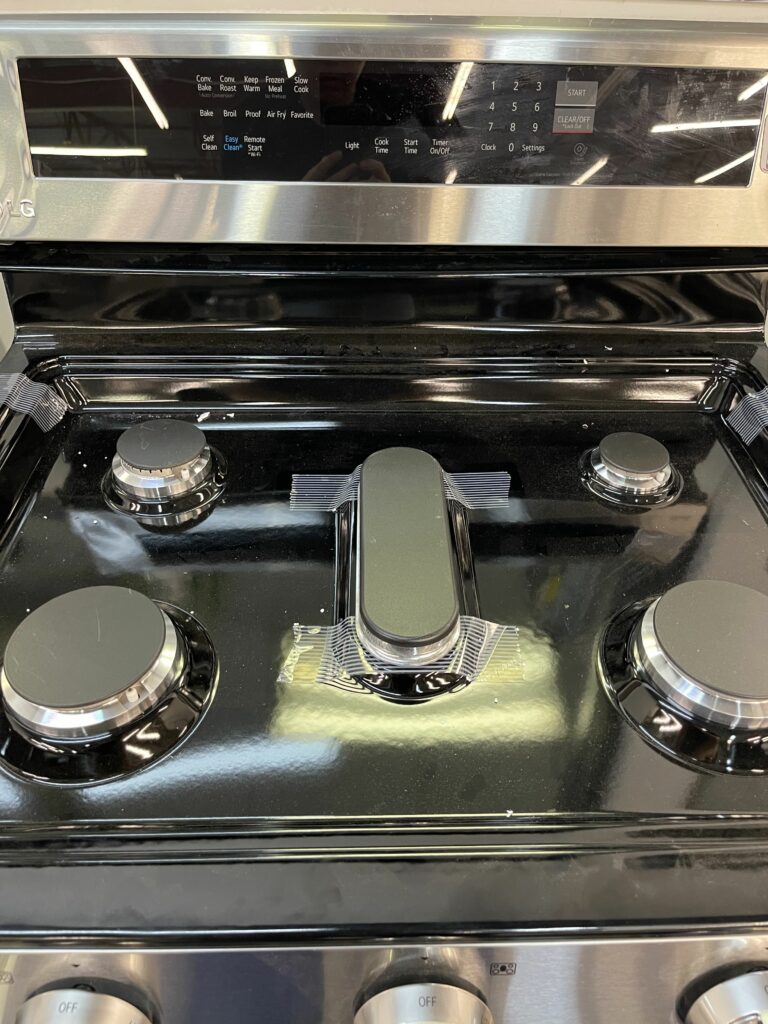 5.8 cu ft. Smart WiFi Enabled True Convection InstaView Gas Range with