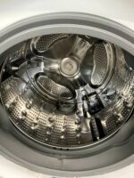 Single Unit Front Load LG WashTower with Center Control 4.5 cu. ft. Washer and 7.4 cu. ft. Electric Dryer - Image 6