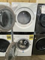 Single Unit Front Load LG WashTower with Center Control 4.5 cu. ft. Washer and 7.4 cu. ft. Electric Dryer - Image 2