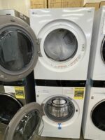 Single Unit Front Load LG WashTower™ with Center Control™ 4.5 cu. ft. Washer and 7.4 cu. ft. Electric Dryer - Image 2