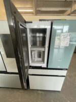 amsung RF29BB86004MAA 29 cu. ft. 4-Door French Door Refrigerator with Beverage Center - Custom Panel Ready - Image 2