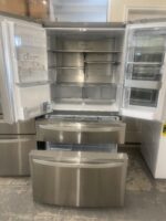 LG 23 cu. ft. Smart French Door Refrigerator InstaView, Door-In-Door & Craft Ice, PrintProof Stainless Steel, Counter Depth - Image 2