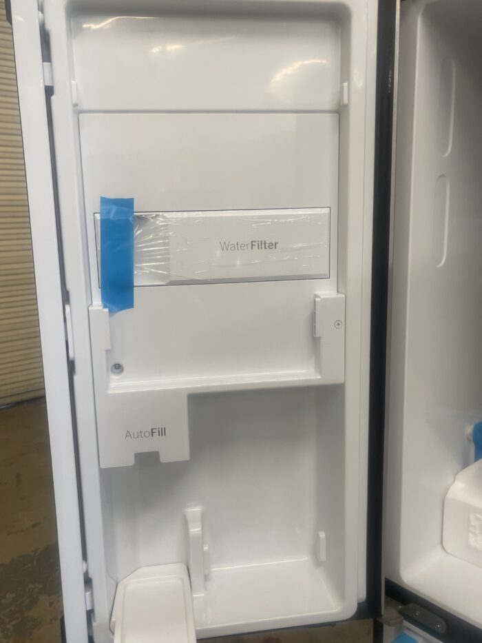 GE Profile 28.7 cu. ft. 4-Door French Door Refrigerator in Stainless Steel with Dual-Dispense Autofill Pitcher - Image 3