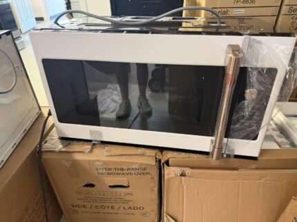 1.7 Cu. Ft. Over the Range Microwave in Matte White with Air Fry